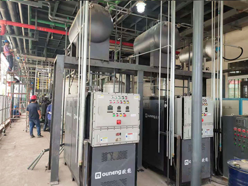 光電材料合成反應(yīng)釜加熱油溫機案例